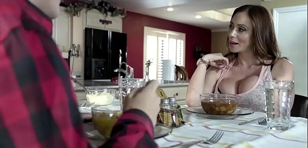  Brazzers - Mommy Got Boobs - (Ariella Ferrera, Jordi El Nino Polla) - Homemade American Tits - Trailer preview